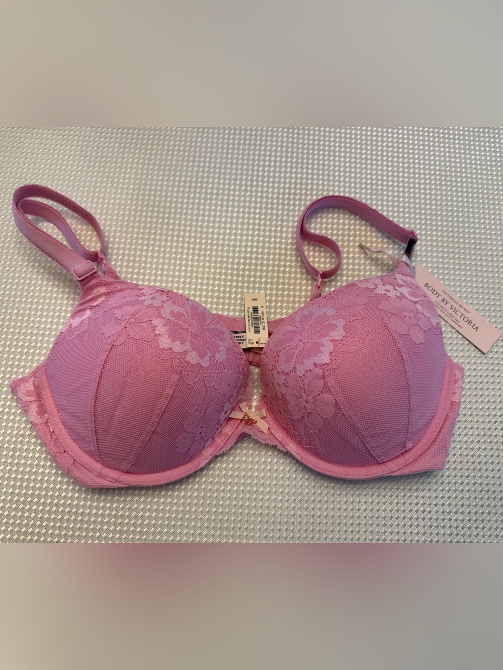 Victoria’s Secret - Body By Victoria - hot pink lace, 36C